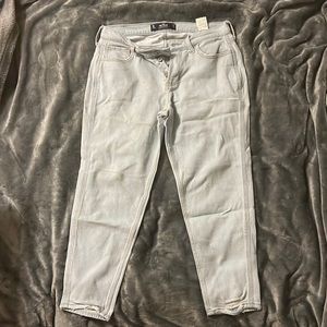 Women’s, US 7R (W28/L25), Hollister Jeans